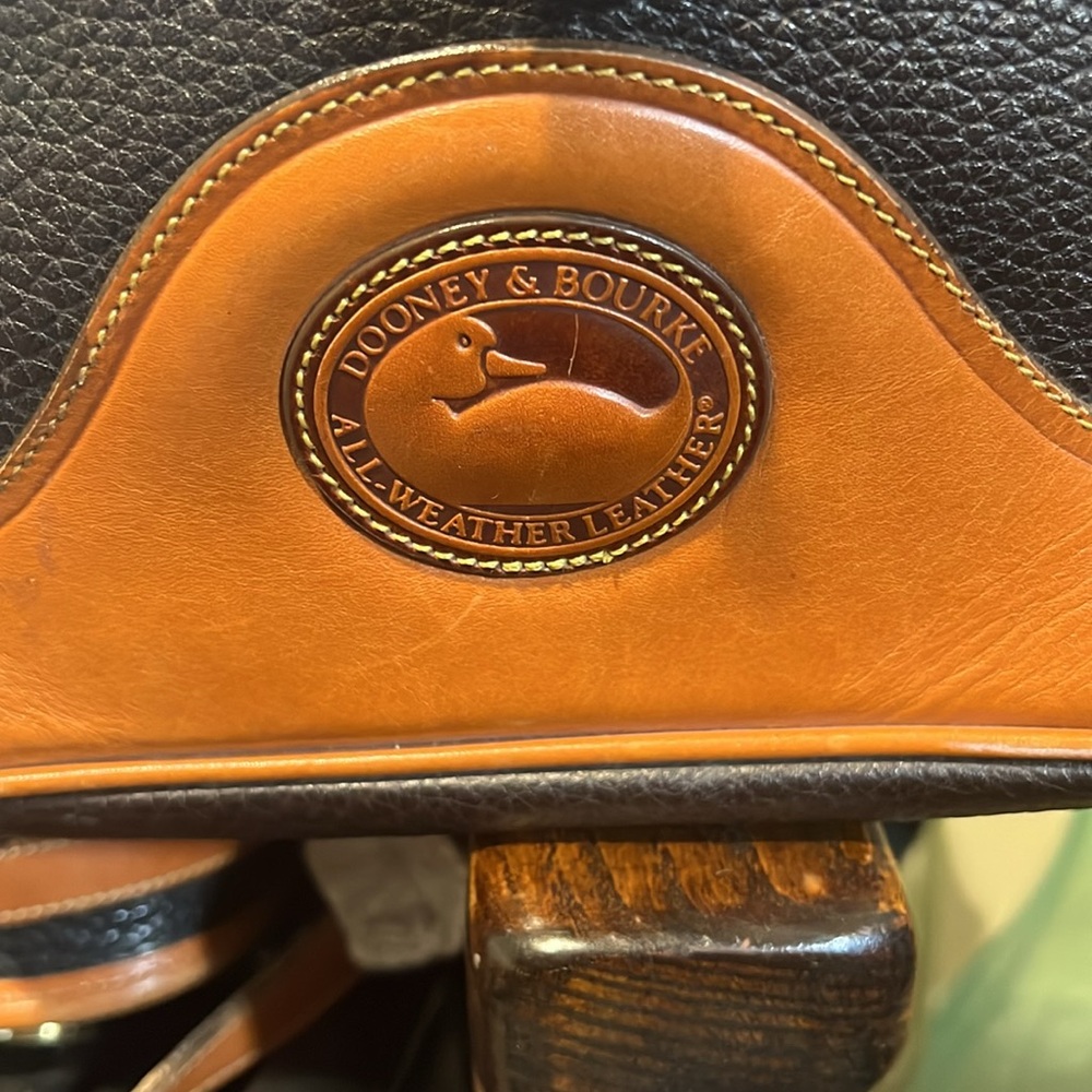 Dooney and Bourke Handbag - Picture 2 of 9